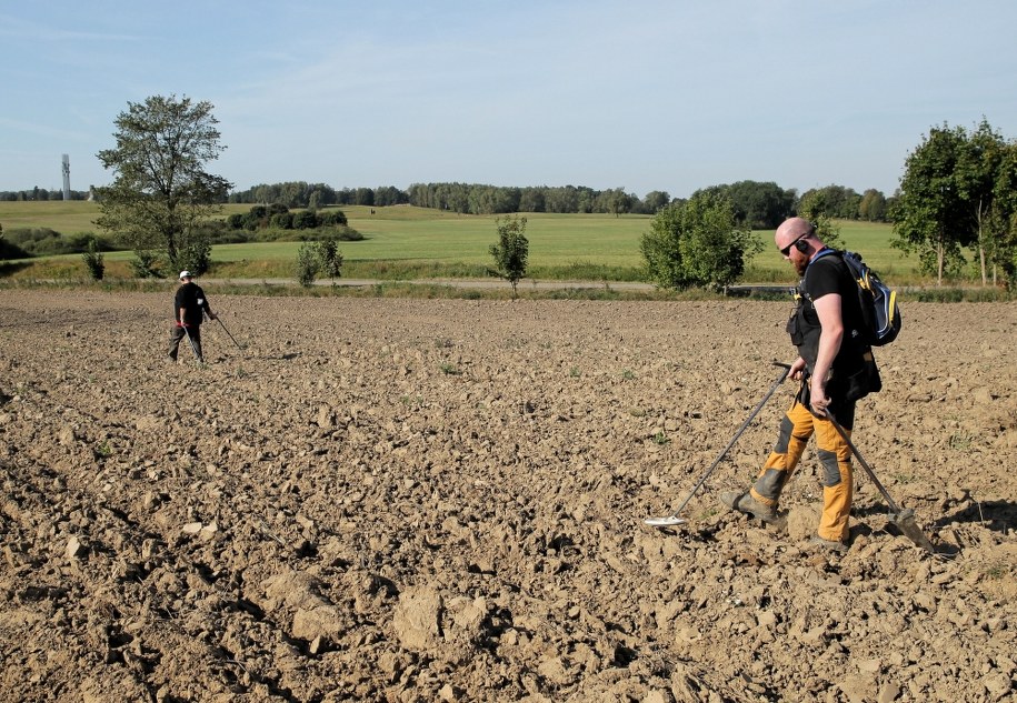 Na zdjęciu: badania archeologiczne na polach grunwaldzkich / 	Tomasz Waszczuk    /PAP