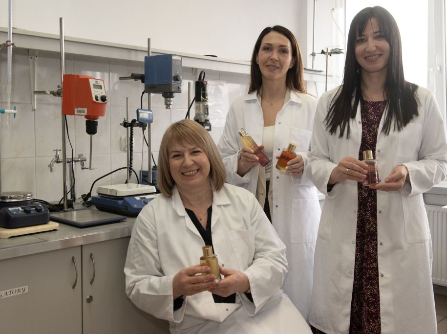 Na zdjęciu Elżbieta Sikora, Elwira Lasoń i Małgorzata Miastkowska /Fot. Jan Zych /