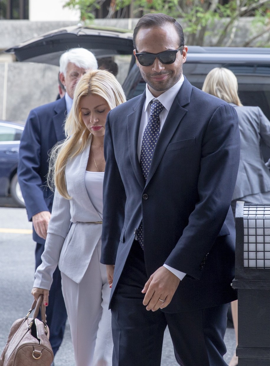 Na zdjęciu George Papadopoulos, który znalazł się w gronie ułaskawionych przez DOnalda Trumpa. Został on skazany w wyniku śledztwa w sprawie ingerencji Rosji w wybory prezydenckie w USA w 2016 roku, tzw. Russiagate /Tasos Katopodis  /PAP/EPA