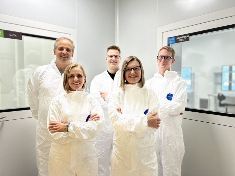Na zdjęciu grupowym od lewej: Michał Sobota, Monika Musiał-Kulik, Jakub Włodarczyk, Katarzyna Jelonek i Mateusz Stojko. /Fot. dr inż. Jakub Włodarczyk. /