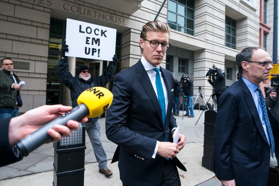 Na zdjęciu holenderski prawnik Alex van der Zwaan, który został skazany za składanie fałszywych zeznań w czasie przesłuchania przez FBI. /JIM LO SCALZO /PAP/EPA