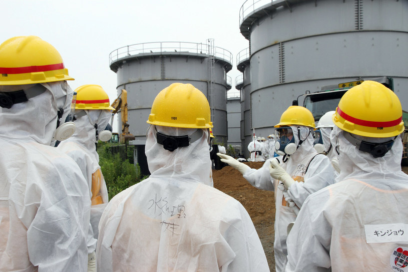 Na zdjęciu inspekcja w miejscu awarii w Fukushimie /AFP