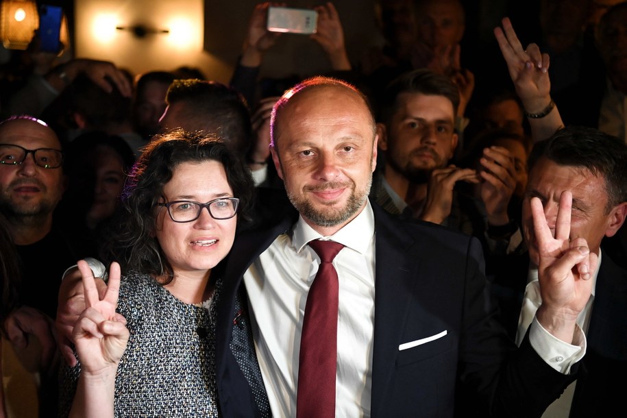 Na zdjęciu Konrad Fijołek z żoną Magdaleną /Darek Delmanowicz /PAP