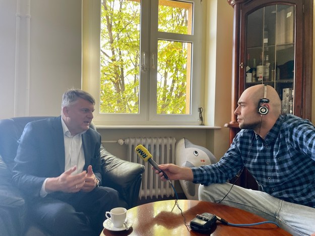 Na zdjęciu Marek Tarczyński podczas rozmowy z dziennikarzem RMF FM /Kuba Kaługa /RMF FM