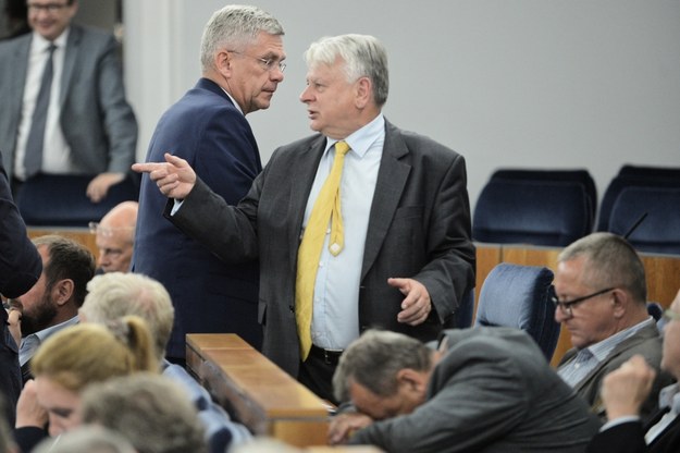 Na zdjęciu marszałek Senatu Stanisław Karczewski i senator Bogdan Borusewicz / 	Marcin Obara  /PAP