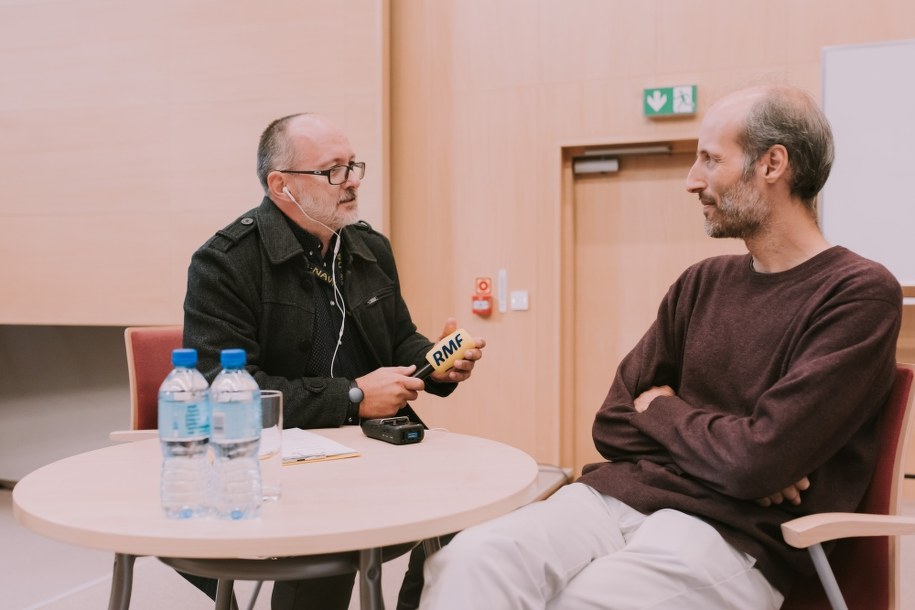 Na zdjęciu Martin Hairer oraz dziennikarz RMF FM Grzegorz Jasiński /autor: Sebastian Kosoń / Vivre event marketing /