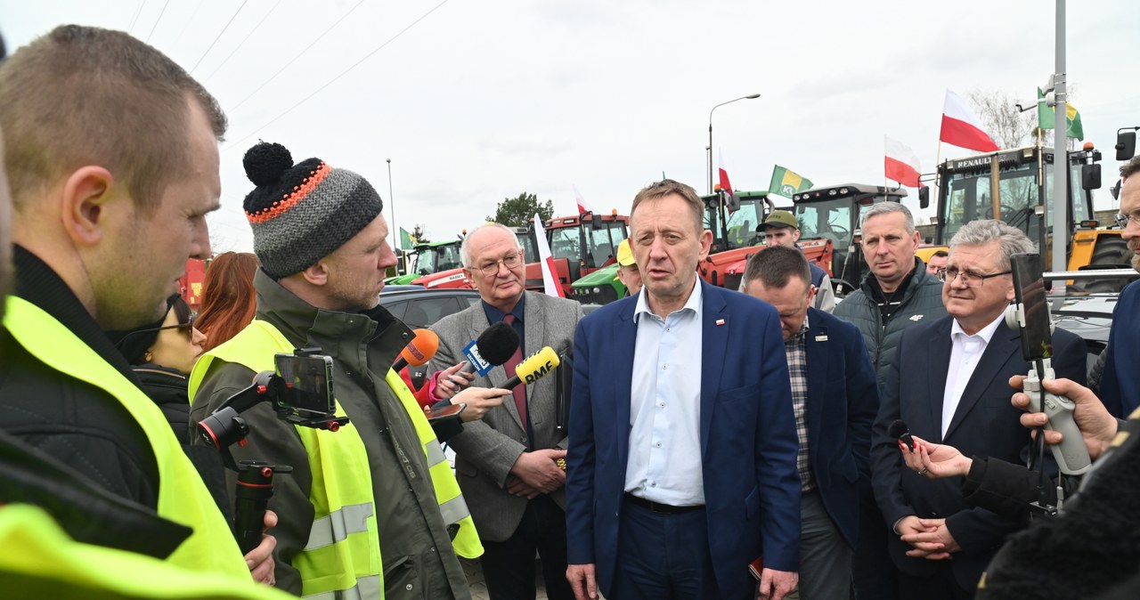 Na zdjęciu: Minister rolnictwa i rozwoju wsi Robert Telus. / 	Marcin Bielecki    /PAP