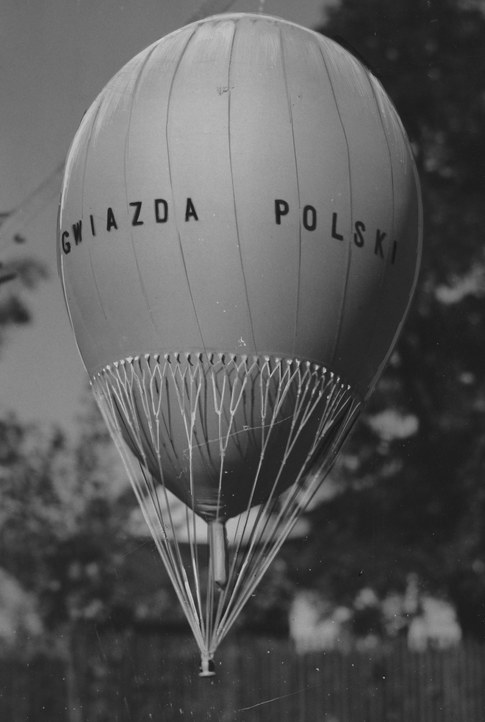 Na zdjęciu model balonu stratosferycznego Gwiazda Polski. Polacy mogliby pobić rekord osiągniętej przez człowieka wysokości i stać się czołowymi graczami w badaniach stratosfery /Narodowe Archiwum Cyfrowe /domena publiczna