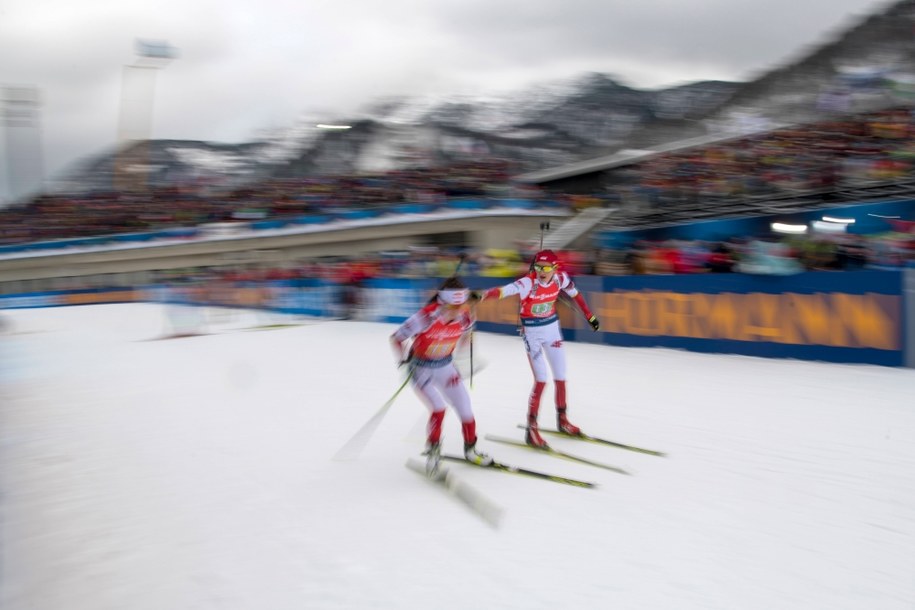 Na zdjęciu Monika Hojnisz-Staręga i Kamila Żuk podczas zawodów Hochfilzen w Austrii /ANDREAS SCHAAD /PAP/EPA