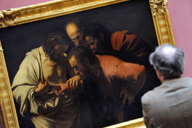 Na zdjęciu obraz pędzla przedstawiający Jezusa oraz apostoła Tomasza / 	Tobias Kleinschmidt /PAP/EPA