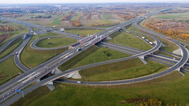 Na zdjęciu: Odcinek autostrady A1 na węźle Łódź Północ /Fot. Grzegorz Michałowski /PAP