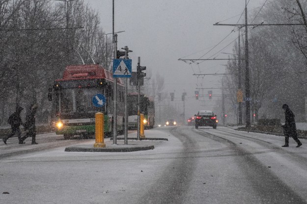 Na zdjęciu: opady śniegu w Lublinie /Wojtek Jargiło /PAP
