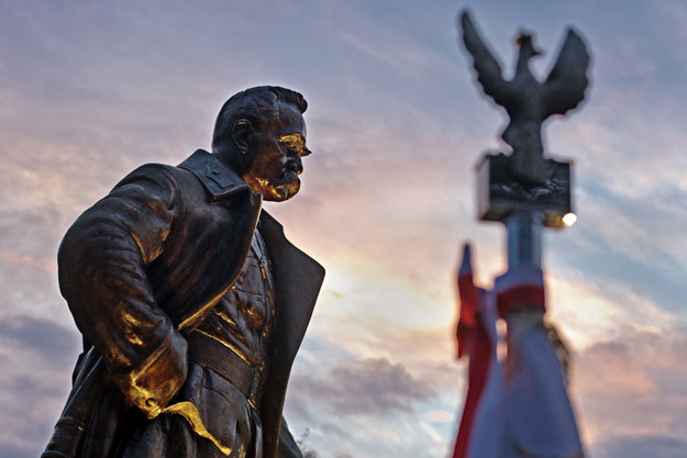 Na zdjęciu: Pomnik Marszałka Józefa Piłsudskiego w Gdyni /Łukasz Dejnarowicz /Agencja FORUM