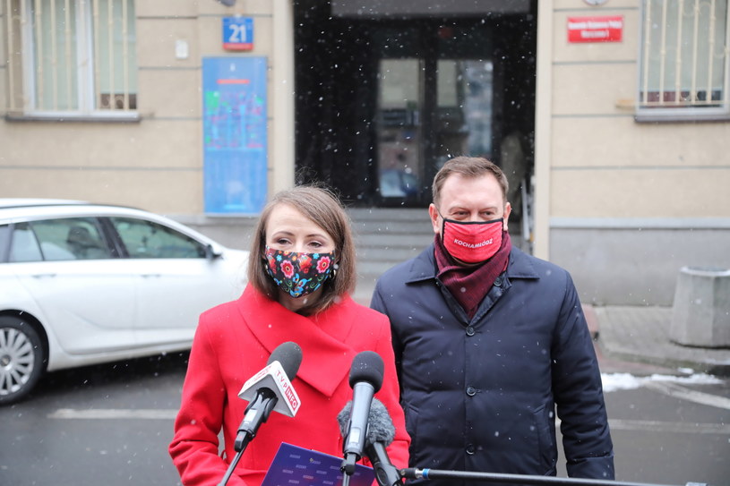 Na zdjęciu posłowie Lewicy - Agnieszka Dziemianowicz-Bąk i Tomasz Trela. /Wojciech Olkuśnik /PAP