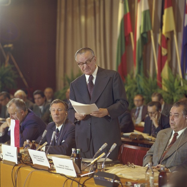 Na zdjęciu prezes Rady Ministrów PRL Piotr Jaroszewicz, 1977 r. / 	Leszek Łożyński /PAP