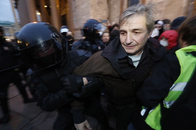 Na zdjęciu: Protesty w St. Petersburgu po ogłoszeniu powszechnej mobilizacji /ANATOLY MALTSEV  /PAP/EPA