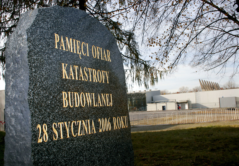Na zdjęciu: Tablica poświęcona ofiarom katastrofy / 	Krzysztof Szewczyk / FORUM    /Agencja FORUM