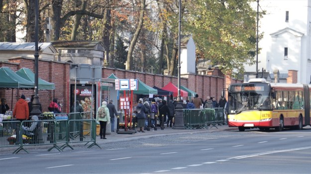 Na zdjęciu warszawskie Powązki /Jakub Rutka /RMF FM