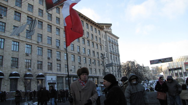 Na zdjęciu Włodzimierz Iwanczenko z polską flagą /Przemysław Marzec /RMF FM