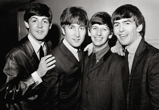 Na zdjęciu z 1963 roku The Beatles w składzie: Paul McCartney, John Lennon, Ringo Starr i George Harrison /Archival Cinema and Entertainment /PAP/Photoshot