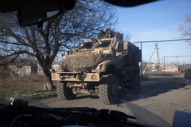 Na zdjęciu z 3 grudnia bojowy wóz opancerzony International MaxxPro Sił Zbrojnych Ukrainy /EUGENE TITOV /PAP
