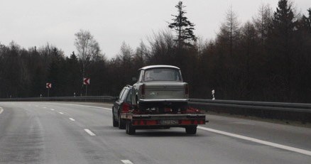 Na złom czy do Polski? /INTERIA.PL