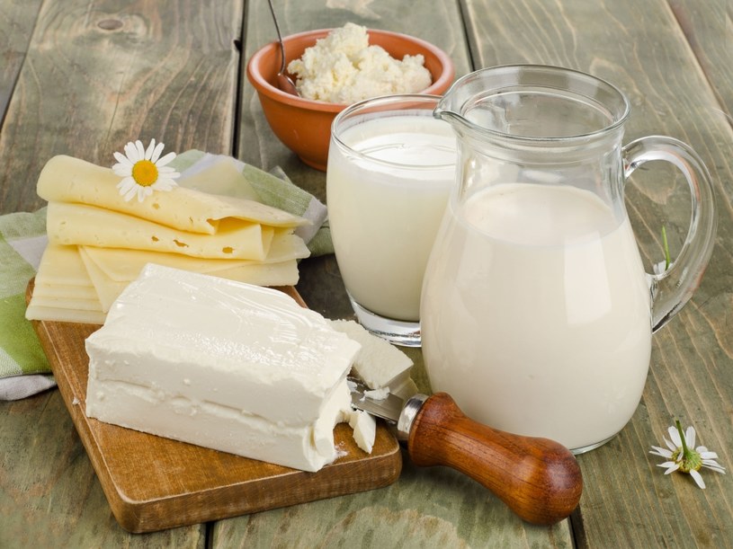Nabiał bez laktozy nie jest wskazany dla osób z alergią na białka mleka /123RF/PICSEL
