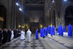 Nabożeństwo w Katedrze Notre Dame 