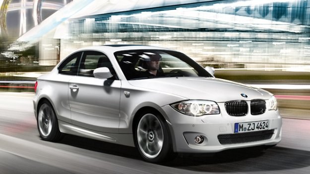 Nabywcy nowych aut nie mogą dziś polegać na fabrycznych danych dotyczących zużycia paliwa. /BMW