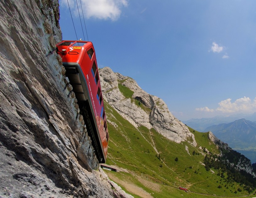 Nachylenie stoku na jej trasie dochodzi czasem do 48 stopni /Switzerland Tourism