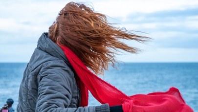 Nad morzem mocno wieje. Są ostrzeżenia IMGW 
