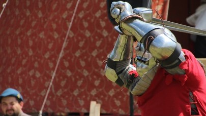 Nad polami Grunwaldu powiewają już chorągwie. Rycerze szykują się do bitwy