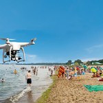 Nad polskimi plażami obserwuje się zwiększoną ilość dronów. Turyści mogą się bronić?