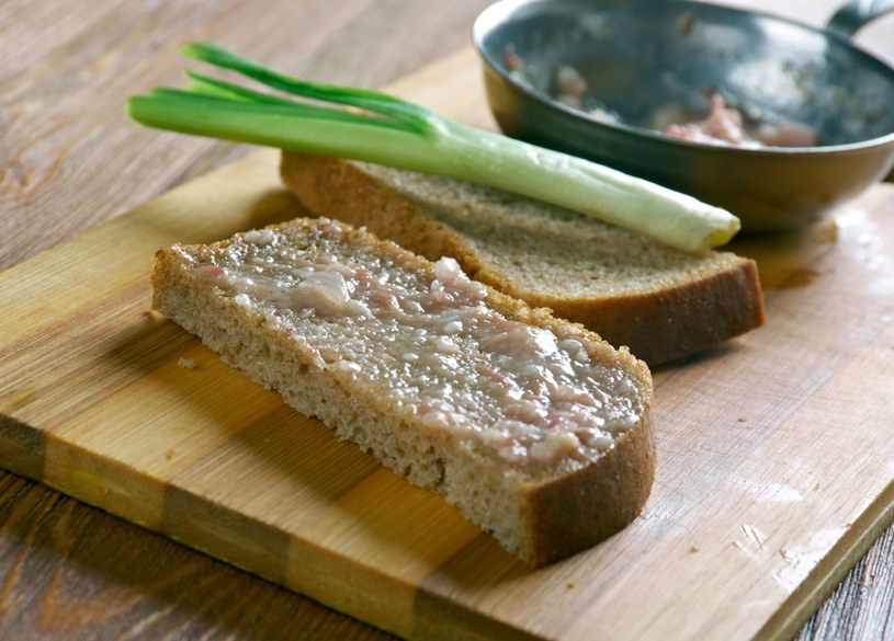 Nadaje się do smażenia, bo nawet w temp. 200 st. nie traci swoich cennych właściwości /123RF/PICSEL