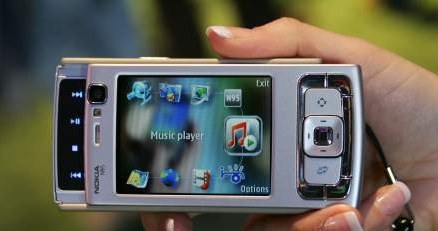 Nadchodząca multimedialna Nokia N95 z serii N-series /AFP