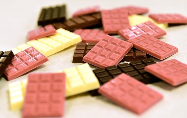 Nadchodzi różowa czekolada /AFP