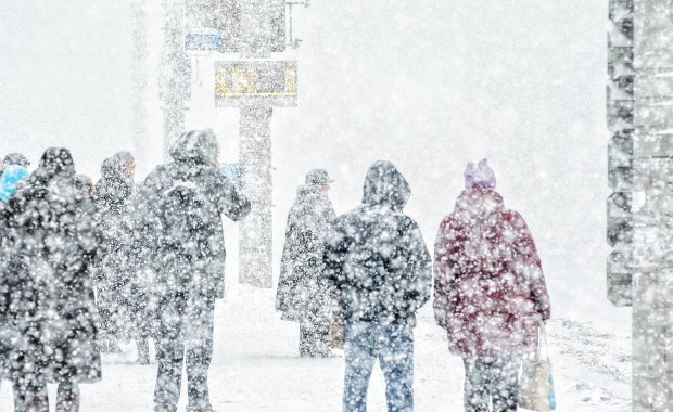 Nadciągają zawieje i zamiecie. To może być największa burza śnieżna od dekady