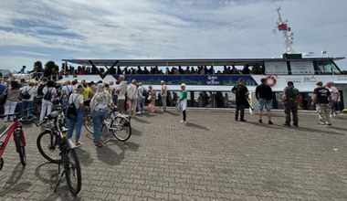 Nadmorska atrakcja "Queen of Szczecin" wozi turystów. "Dlaczego tak późno?"