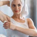 Nadpotliwość można wyleczyć. Lekarz radzi, co wybrać: antyperspiranty, leki, botoks czy laser