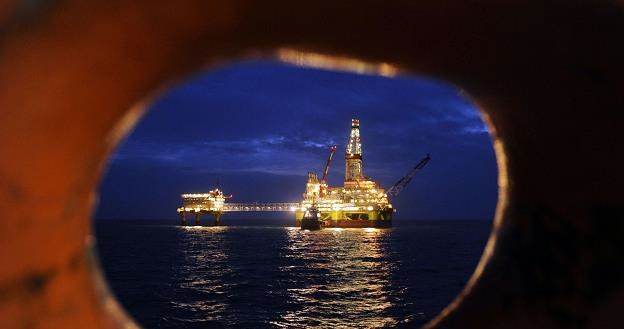 Nadprodukcja ropy w Polsce wpłynie na ceny /AFP