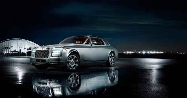 Nadwozie limitowanego Phantoma Coupe pokrywa specjalny lakier "Aviator Grey". /Rolls-Royce