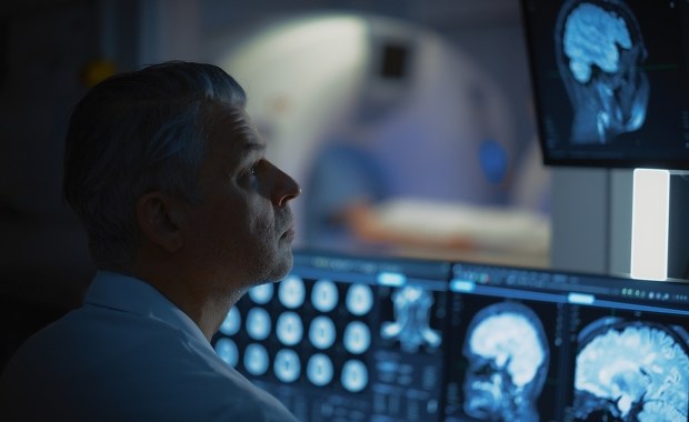 Nadzieja dla pacjentów z glejakiem? Wiemy, kto może skorzystać terapii