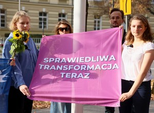 Nadzieja w młodych. Aktywiści protestują przeciw zatruwaniu Polski