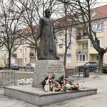 Nadzór budowlany zajmie się ponownym postawieniem pomnika ks. Jankowskiego
