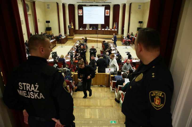 Nadzwyczajna sesja Rady Warszawy /Tomasz Gzell /PAP