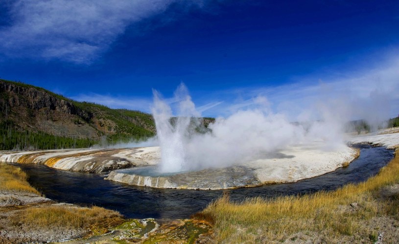 Nagła erupcja wulkanu Yellowstone może mieć katastrofalne skutki dla całego świata /AFP