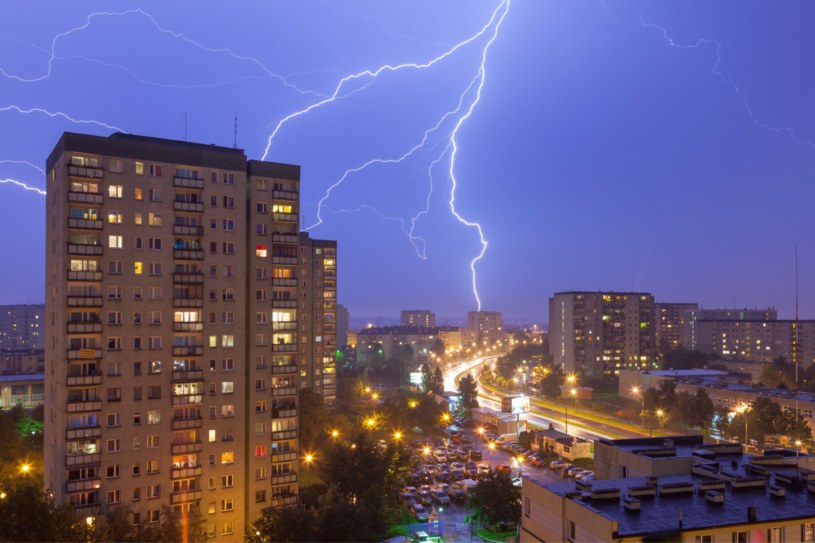 Nagła zmiana pogody. Nad Polskę nadciągają burze