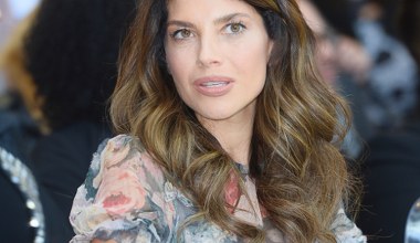 Nagle Rosati pokazała się w ślubnym welonie i z zagranicznym gwiazdorem. Prawda wyszła na jaw