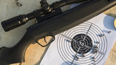 Nagle zaczął strzelać do ludzi w centrum Kielc. Był tak pijany, że nie trafiał