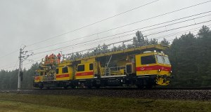 Nagłe zatrzymanie pociągu. Ktoś przymocował do torów blaszkę